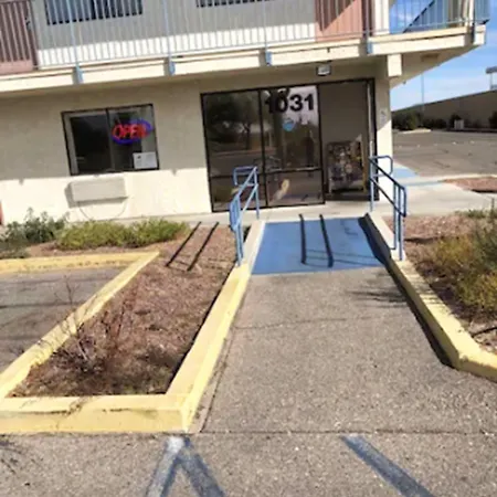 Super Inn Motel